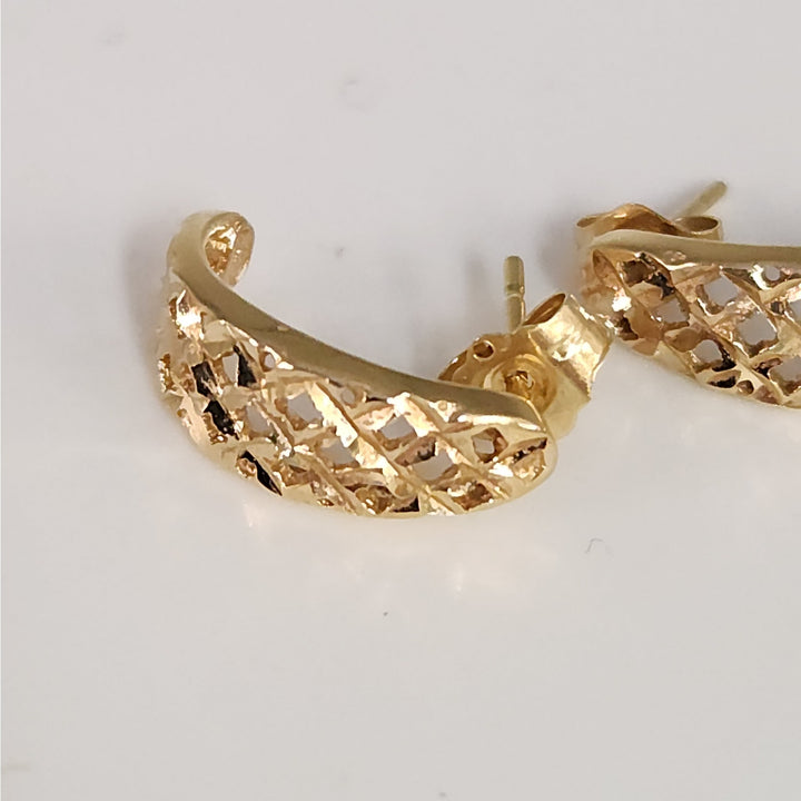14k Yellow Gold Diamond -Cut Lattice half hope Earrings