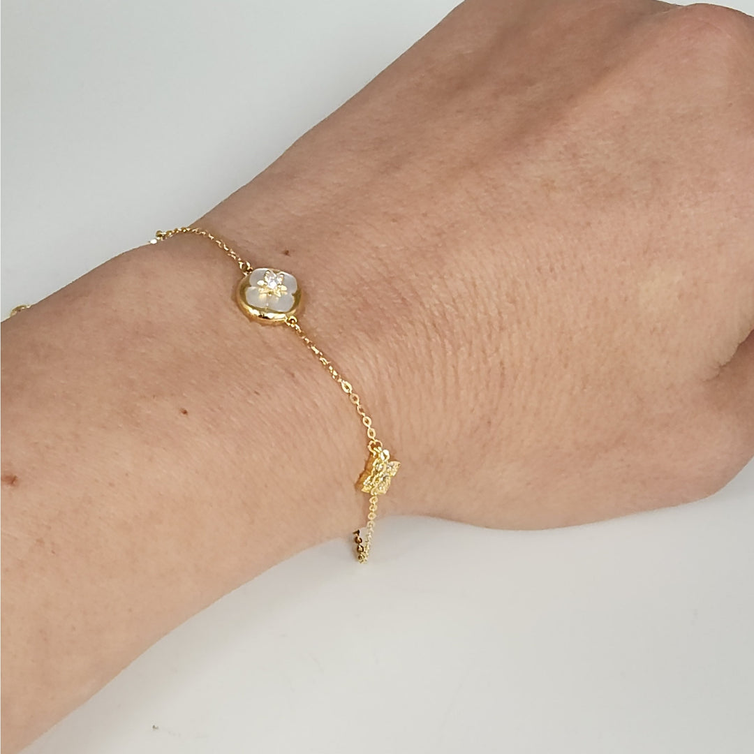Princess 925 Sterling Silver Gold -Tone mother of Pearl Flower bracelet 7.5"