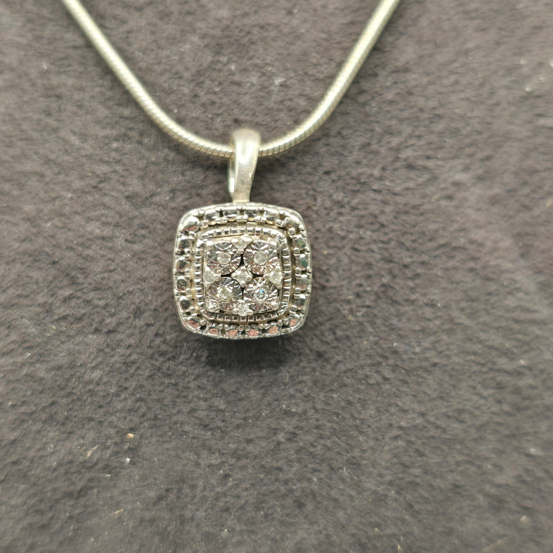 925 Sterling Silver Diamond Cluster Pendant Necklace – 5.1g