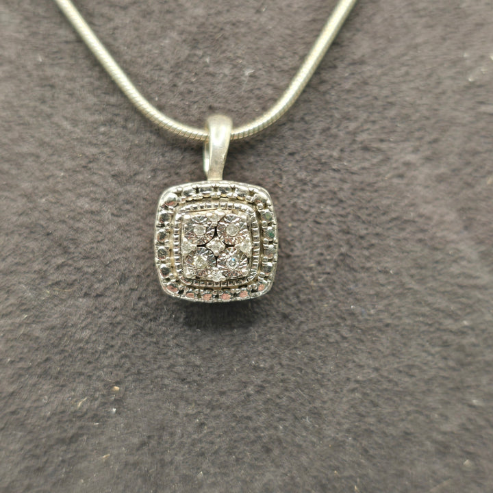925 Sterling Silver Diamond Cluster Pendant Necklace – 5.1g