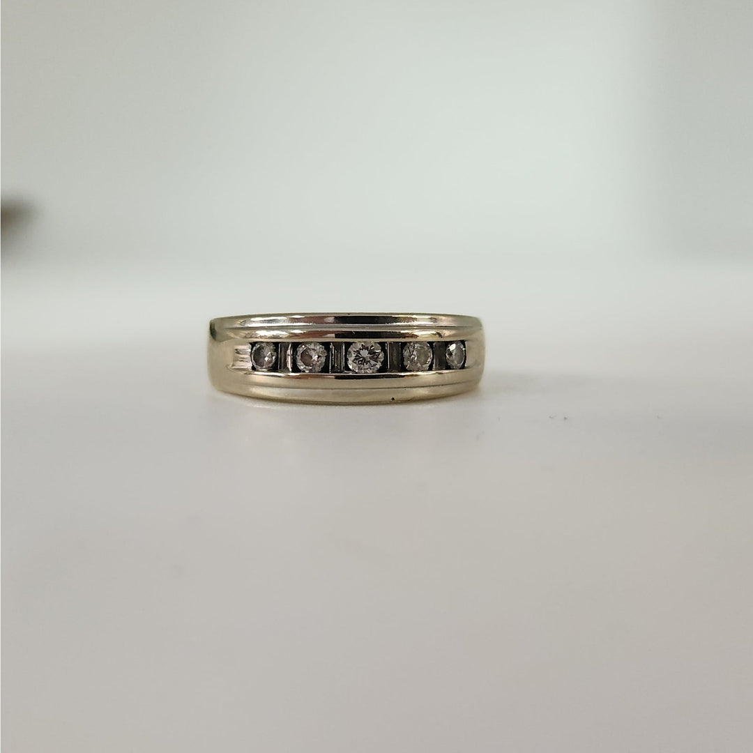 14k White Gold Diamond Band Ring size 9.25