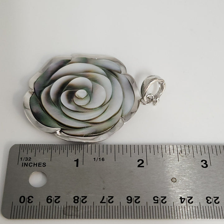 Reversible 925 Silver Pendant With Craved Mother Of Pearl Rose And Petal Design