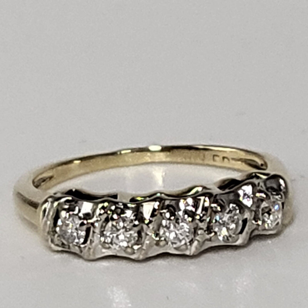 10k Yellow Gold Five Sparkling Diamonds With Total Weight 2.1g, Size 4