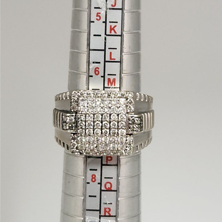 Elegant 10k White Gold Natural Diamond Cluster Ring size 7