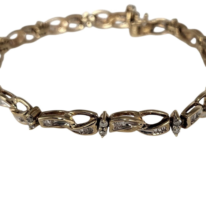 Beautiful 10K yellow gold oval link DIAMOND BRACELET 7" With 8.8g Of Gold