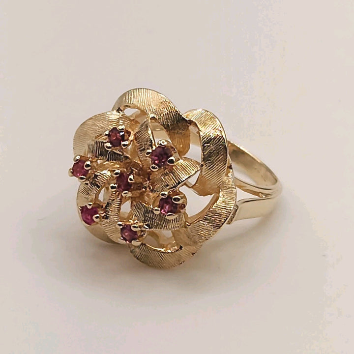 14k Yellow Gold Natural Ruby Stunning Floral Design Ring Size 6.5