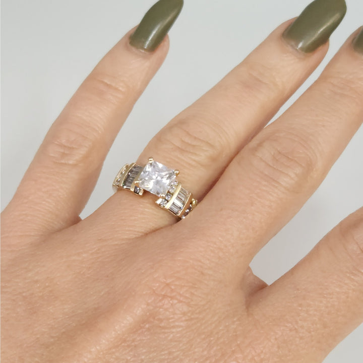 14k Yellow Gold Princess-Cut CZ Ring with Baguette Accents- Size 6