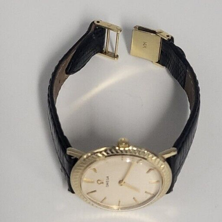 1960s OMEGA 32 mm .Vintage Mechanical 14k Yellow Gold Gents Dress Watch