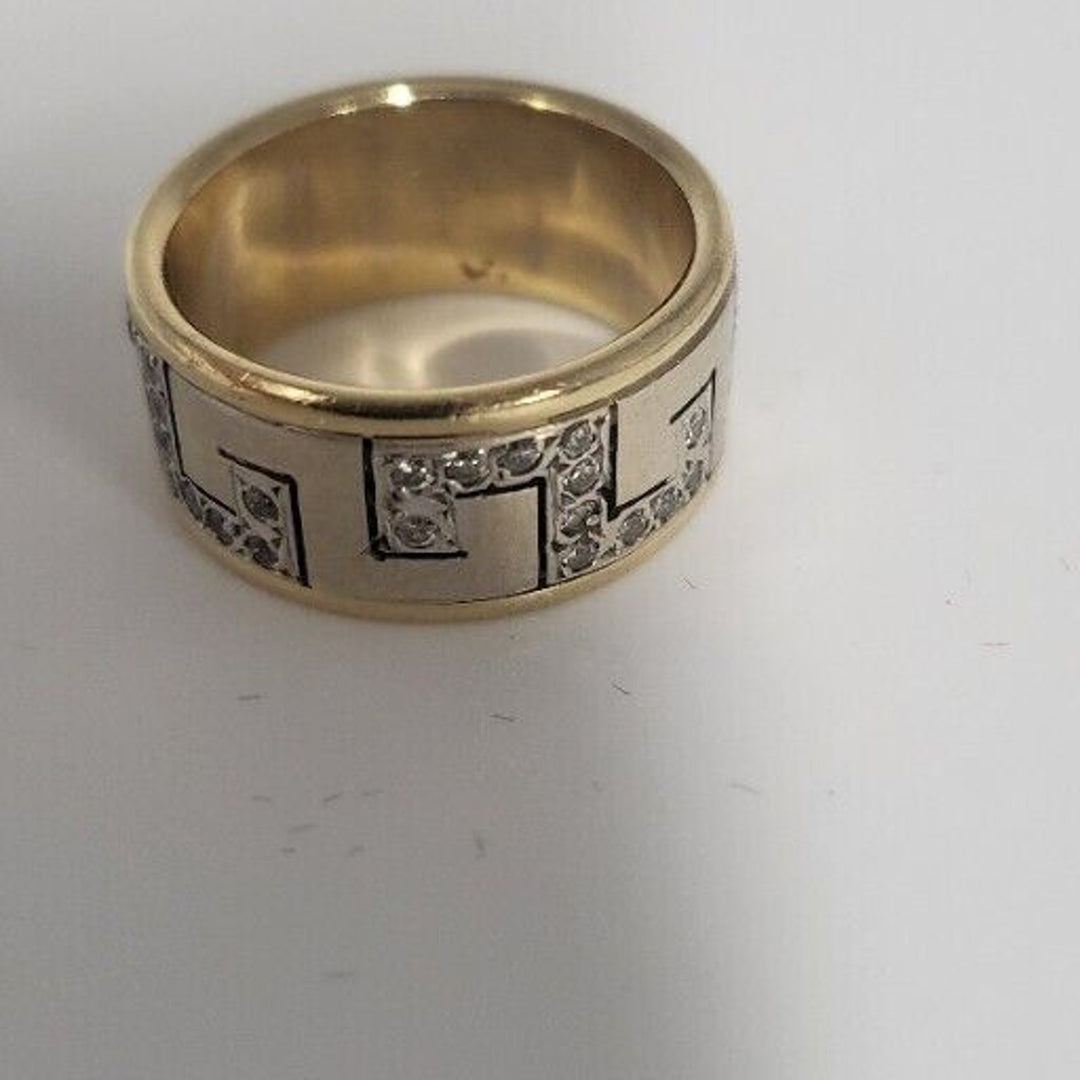 14k Gold & WHITE GOLD GREEK KEY BAND With 7g Of Gold, 8.8MM WIDE SIZE 5.25