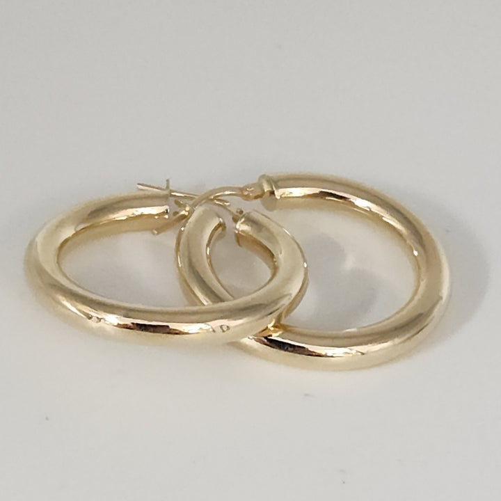 14K YELLOW GOLD HOOP EARRINGS
