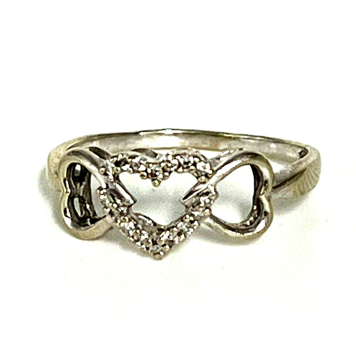 Beautiful 10k White Gold Diamond Heart Ring