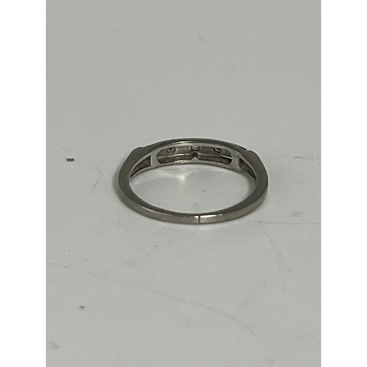 10k White Gold Diamond Band Ring