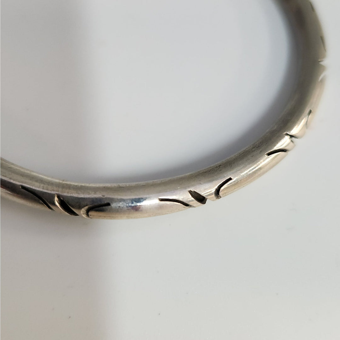 Vintage 925 Sterling Silver Geometric Engraved Hinged Bangle  Bracelet